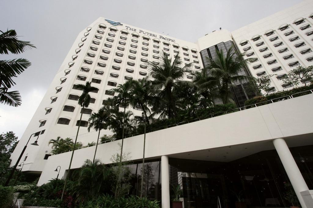 The Puteri Pacific Johor Bahru Hotel Bagian luar foto
